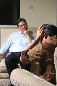 口臭が引き起こす精神的ストレスの解消法は？